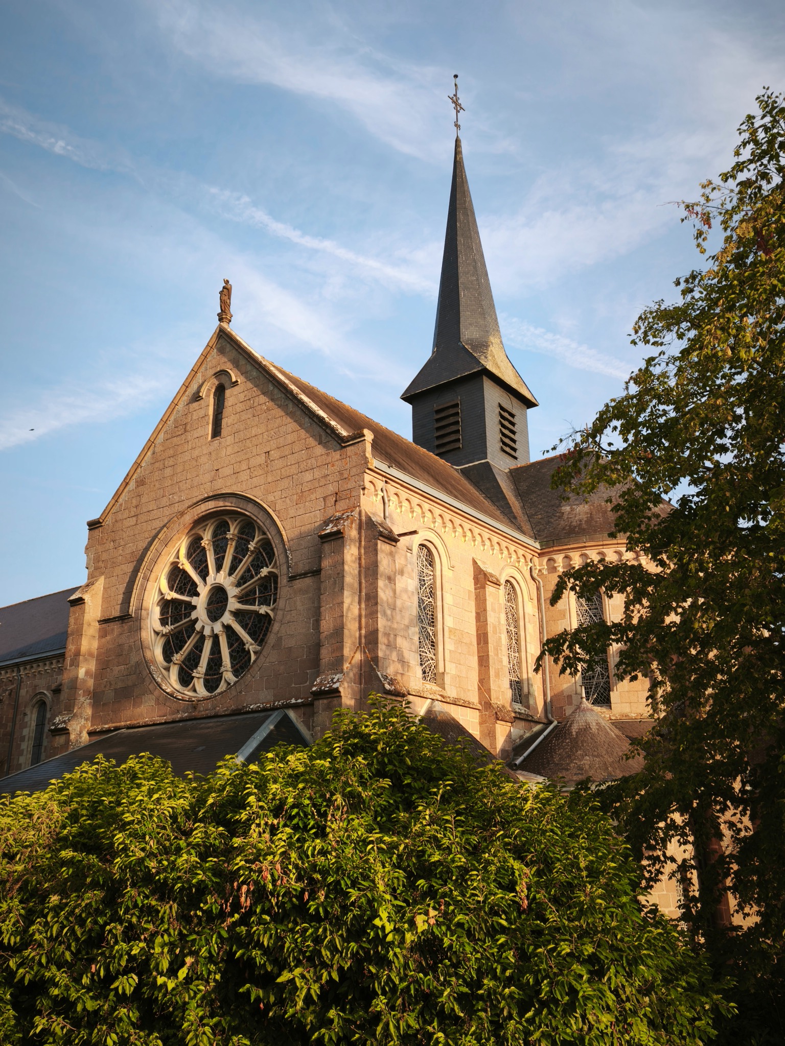 Église de l’Abbaye Notre-Dame de Bellefontaine
