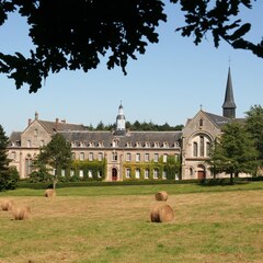 Vue extérieure de l’Abbaye Notre-Dame de Bellefontaine